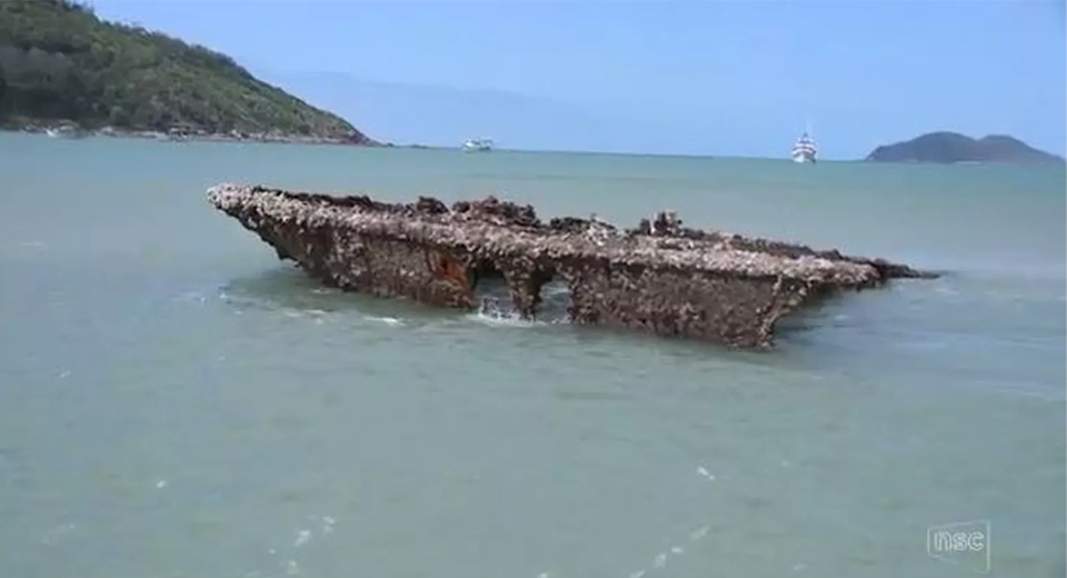 Recuo do mar em Santa Catarina mostra navio naufragado há 63 anos em Floripa